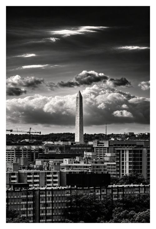 Washington Monument in black and white